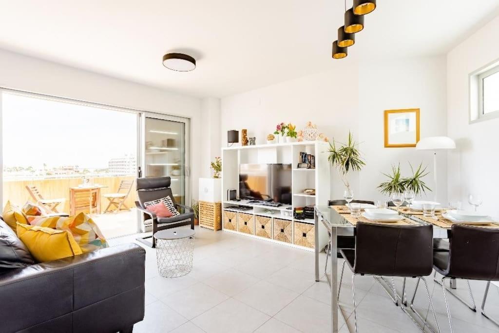 Apartment Beachfront Triplex Penthouse With Pool, Rooftop, Sea View