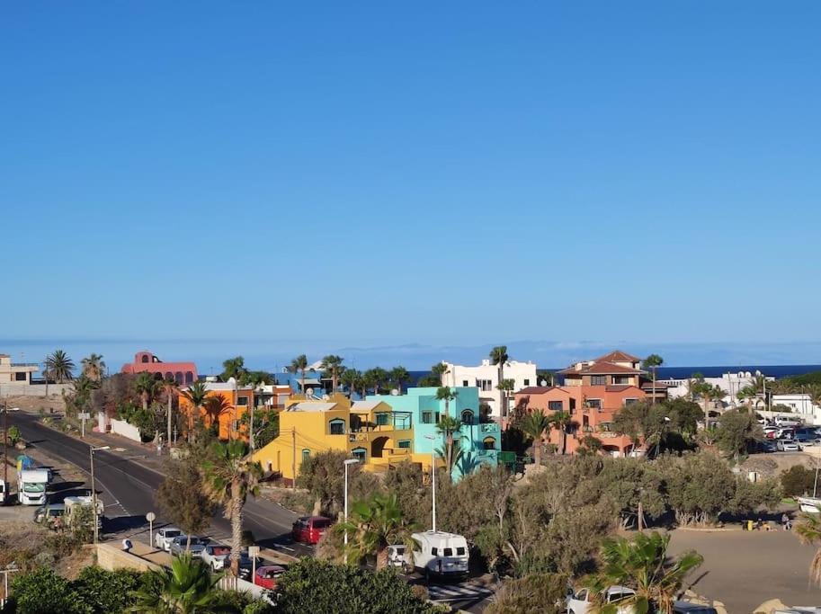 Beachfront Triplex Penthouse With Pool, Rooftop, Sea View Appartement